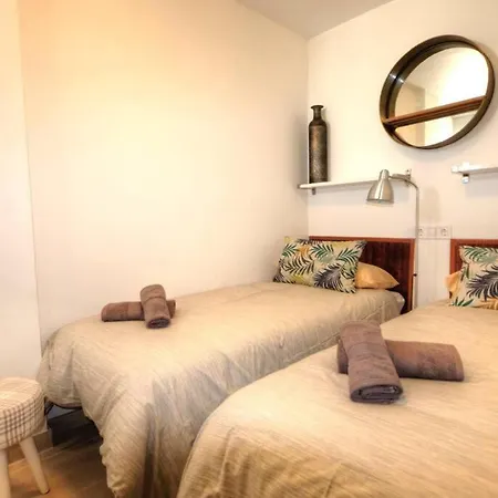 Centrico 737 Apartment